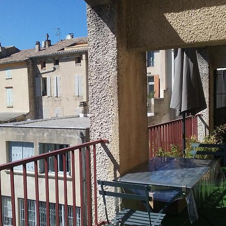 Appartement Climatise Avec Terrasse Au Coeur De 니옹 외부 사진