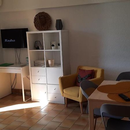 Appartement Climatise Avec Terrasse Au Coeur De 니옹 외부 사진