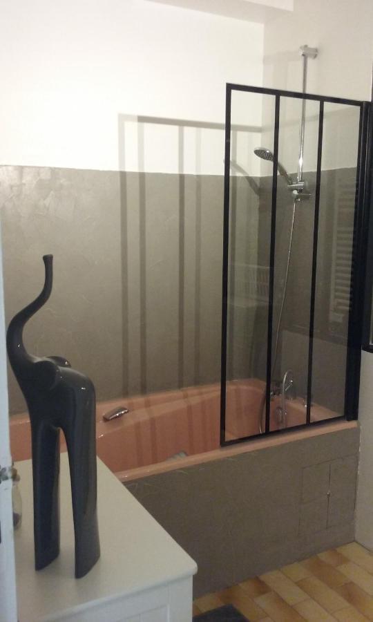 Appartement Climatise Avec Terrasse Au Coeur De 니옹 외부 사진