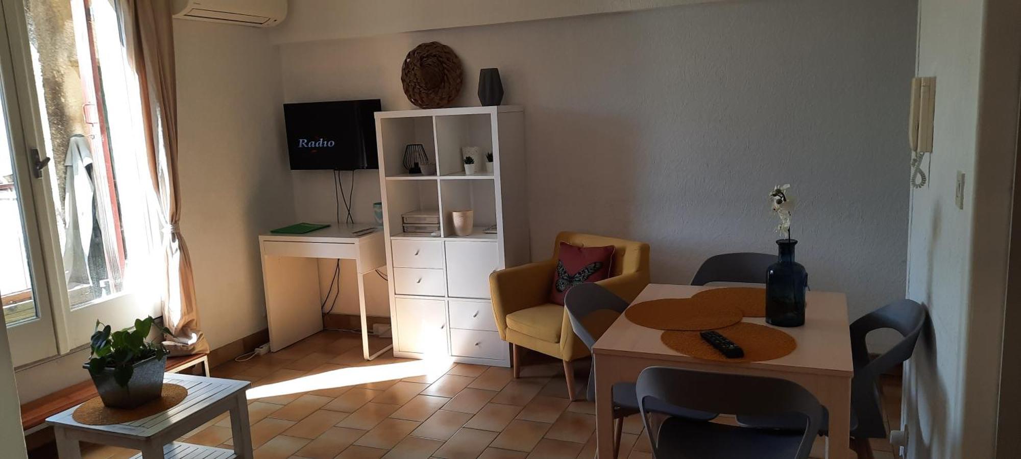 Appartement Climatise Avec Terrasse Au Coeur De 니옹 외부 사진